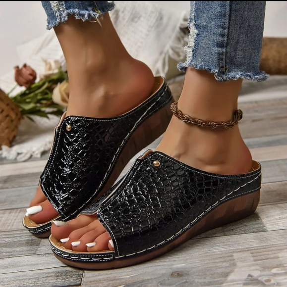 Open Toe Wedge Sandals - Picture 1 of 6